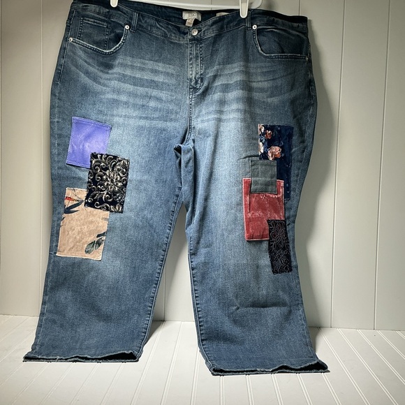 LOGO Lori Goldstein Velvet Patchwork Boyfriend Jeans Straight Stretch Size 28WP - Picture 2 of 11